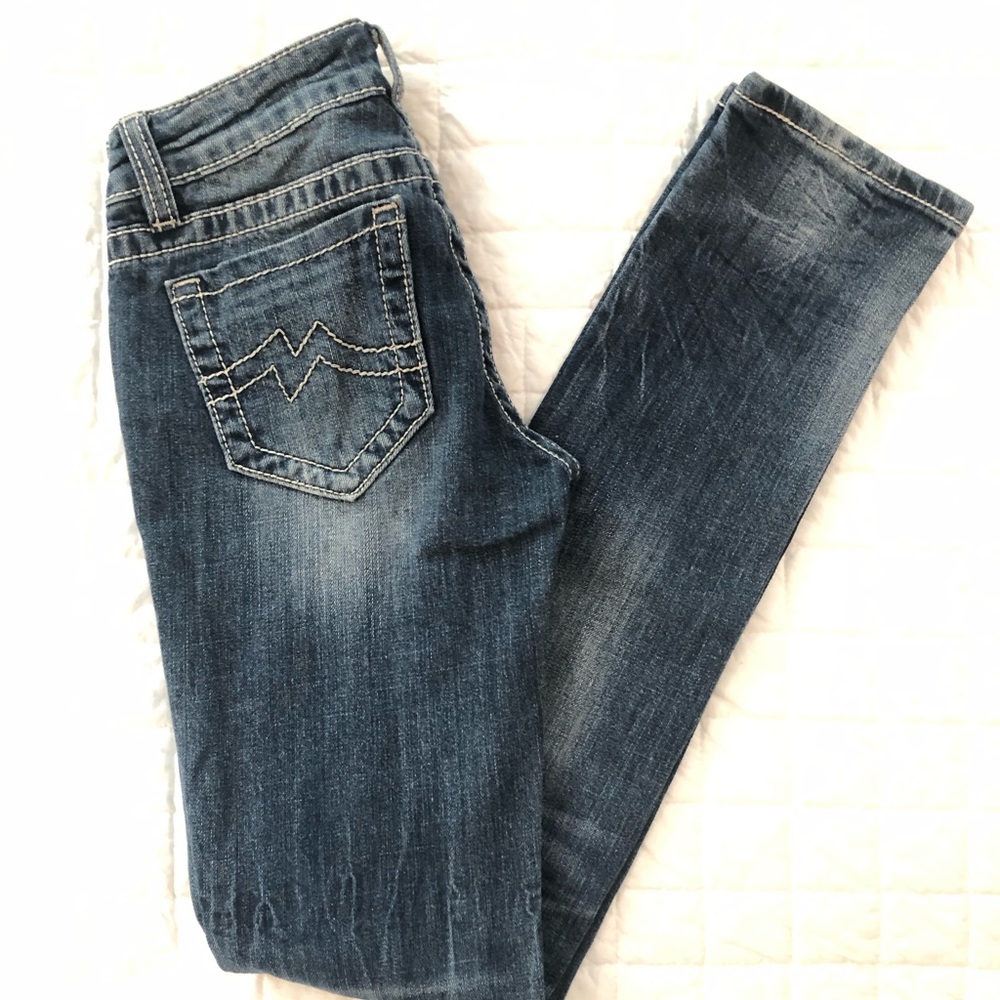 Miss Me Low Rise Skinny Size 26 Jean